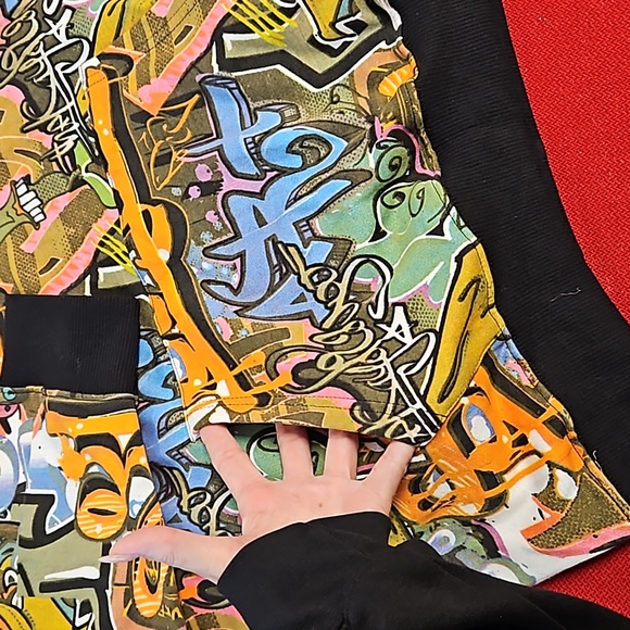MASSIVE Y2K Abstract graffiti print hoodie kangaroo pocket NWT UNISEX vibrant - Picture 6 of 8